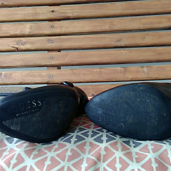 Size  8 medium guess black booties - Picture 3 of 4